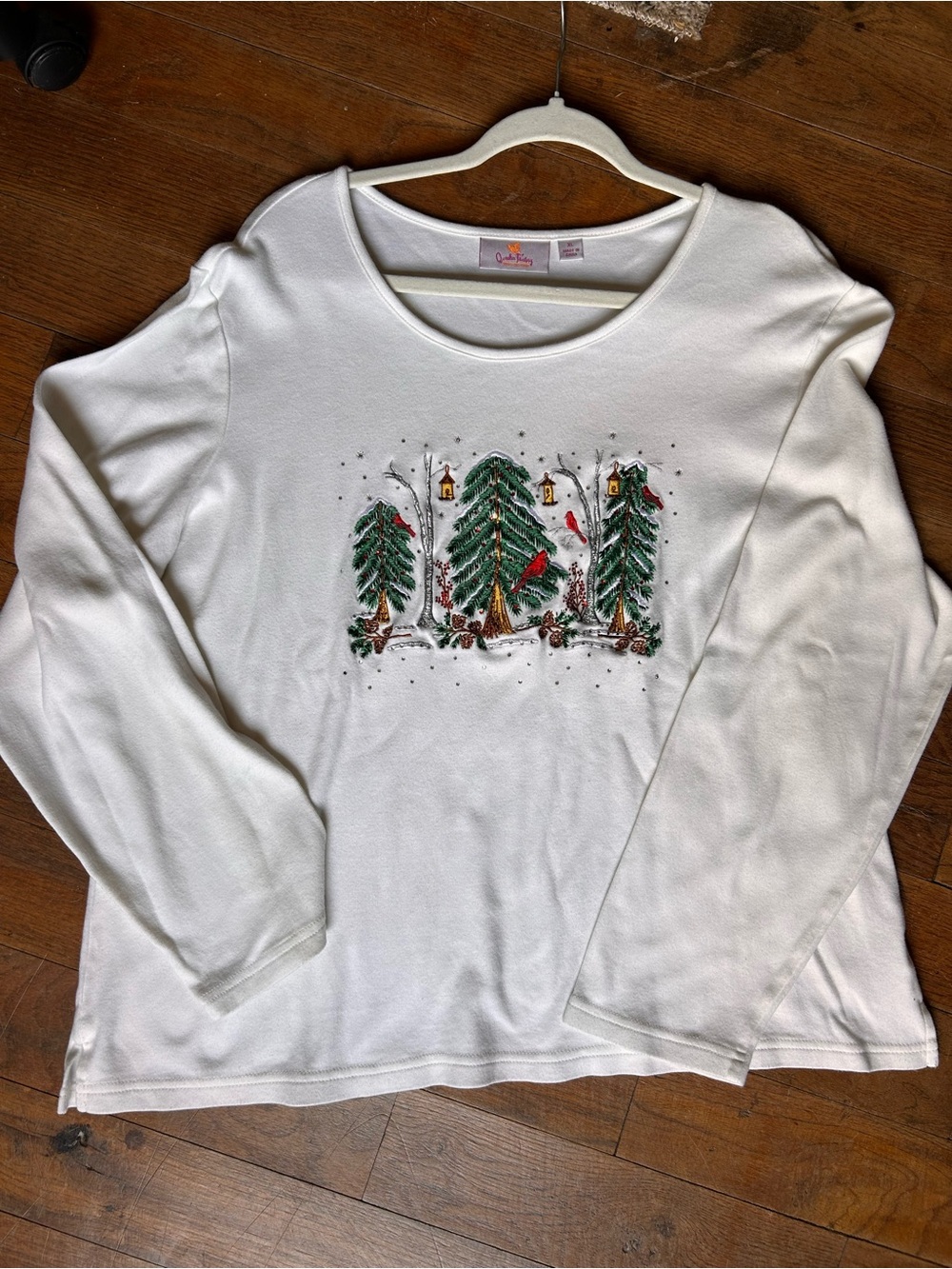 Quacker Factory White Long-Sleeve Holiday Tree & Cardinal Tee